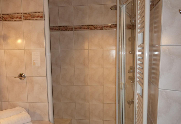 Bathroom 5, Gasthof Adler Guttingen, Konstanz