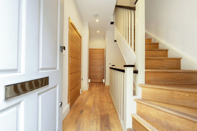 Others 3, The Shepherd Residences, London