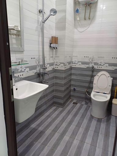 Bathroom 3, Hotel Hoa Ban Hà Nội, Hoàng Mai