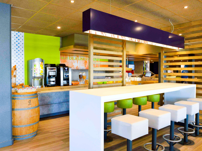 Exterior & Views 2, ibis budget Bordeaux le Lac, Gironde