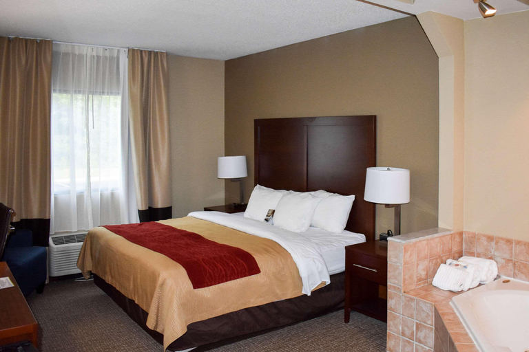 Bedroom 3, Comfort Inn Bordentown Area, Burlington