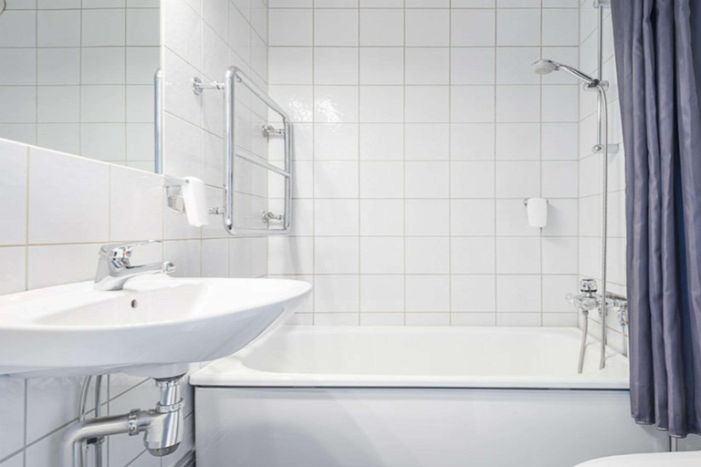 Bathroom 4, Quality Hotel Prisma, Skövde