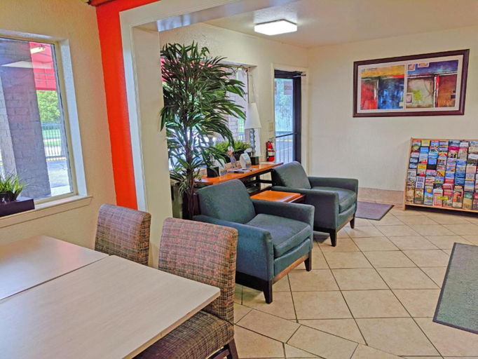 Public Area, Motel 6 Houston, TX – Hobby Airport, Houston