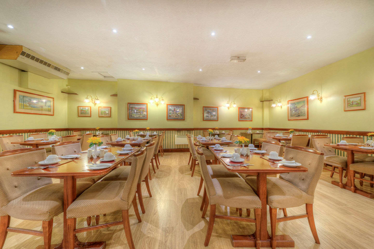 Food & Drinks 5, Comfort Inn Birmingham, Birmingham