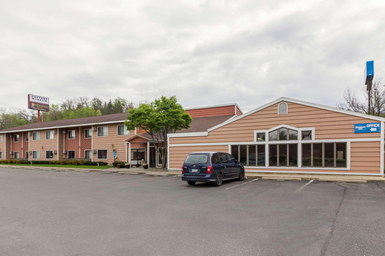 Exterior & Views 2, Rodeway Inn Red Wing, Goodhue