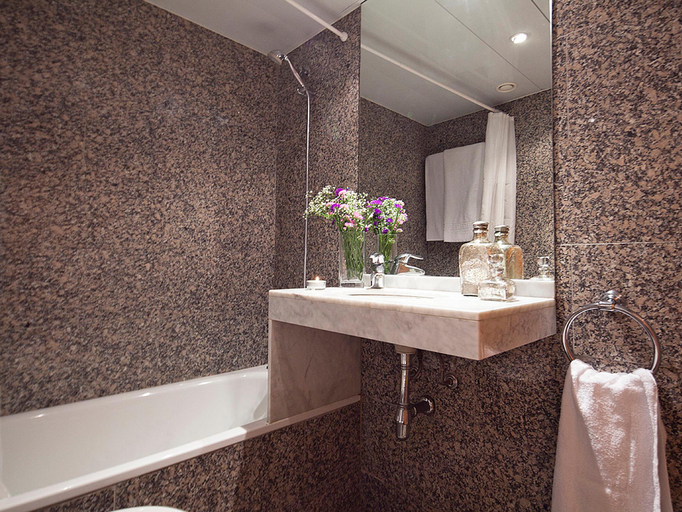 Bathroom, Penthouse with Private Terrace, Barcelona