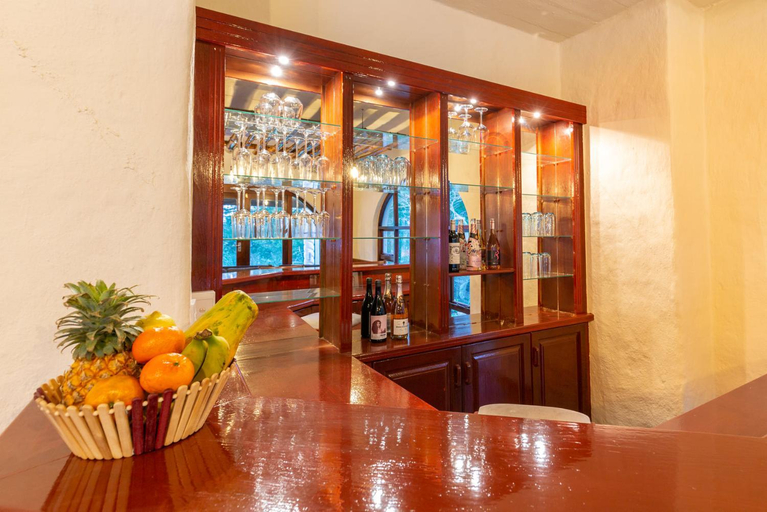 Food & Drinks 4, Villa Colinas at Serenity Hills, Ugu