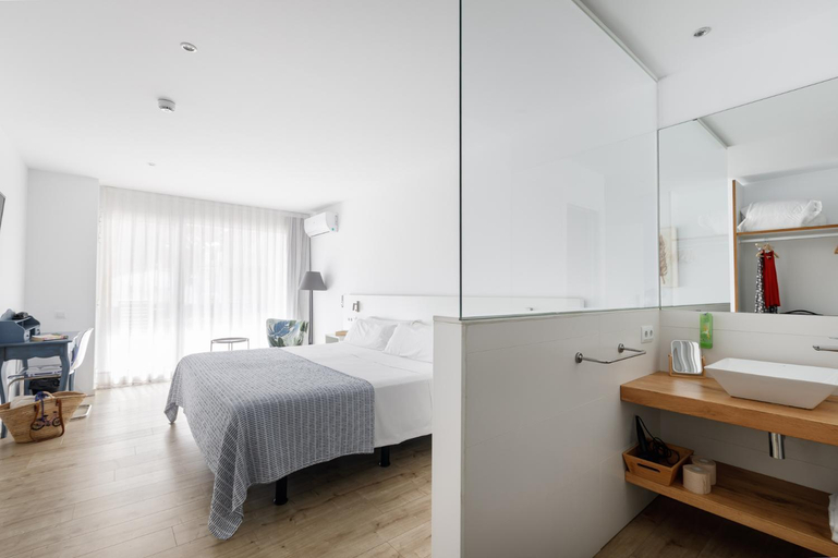 Bedroom 2, Hotel hcp, Girona