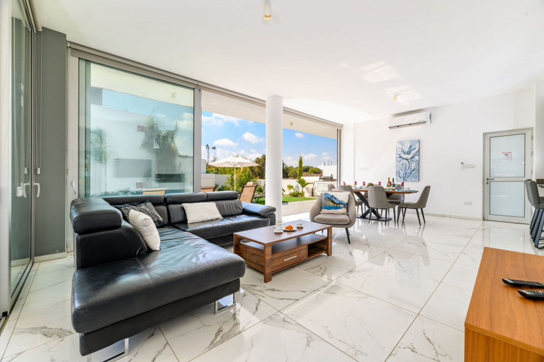 Room 2, Olivine Waves Villa in Protaras