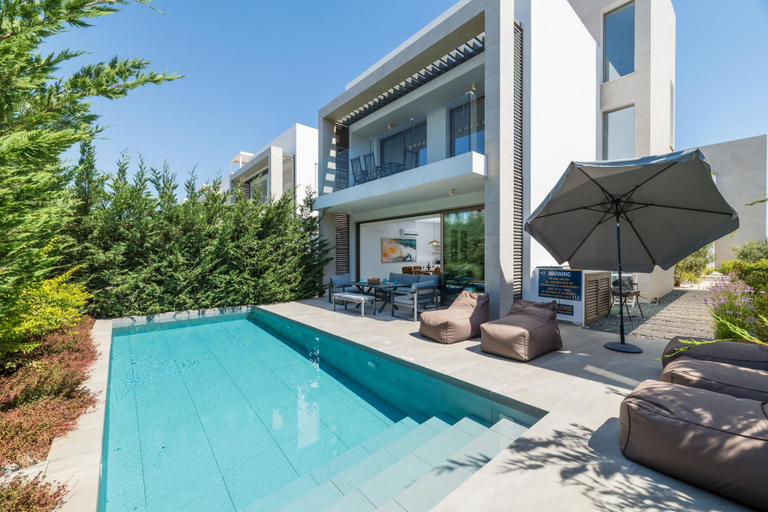 Room 1, Azure Seaview - Ruby Villa