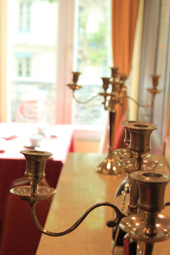 Food & Drinks 5, Hotel Foch, Rhône
