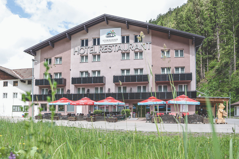 Exterior & Views 2, Hotel Styrolerhof KG, Reutte