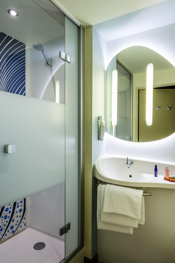 Bedroom 5, ibis budget Saint Quentin en Yvelines Velodrome, Yvelines