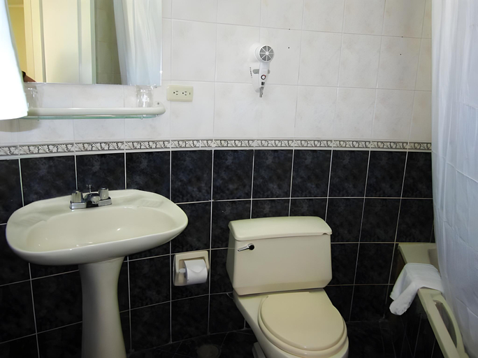 Bathroom 4, Hotel San Agustin Posada del Monasterio, Arequipa