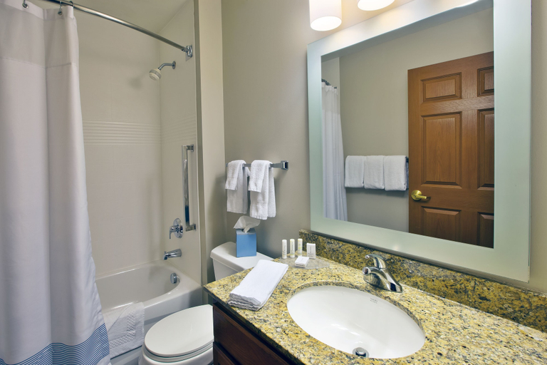 Bathroom 4, TownePlace Suites Detroit Sterling Heights, Macomb