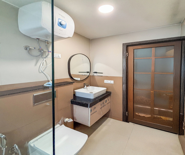 Bathroom 2, Housr 1 BHK Apartment Sector 42 Gurgaon, Gurgaon