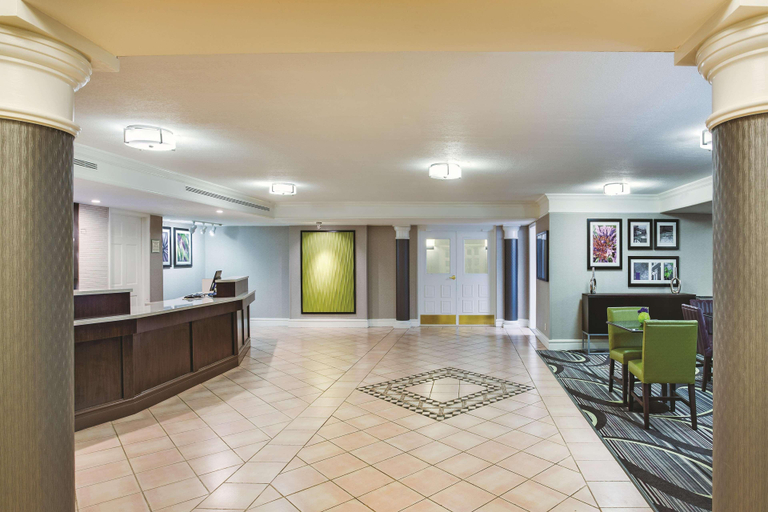 Public Area 2, Days Inn by Wyndham Gainesville University I-75, Alachua