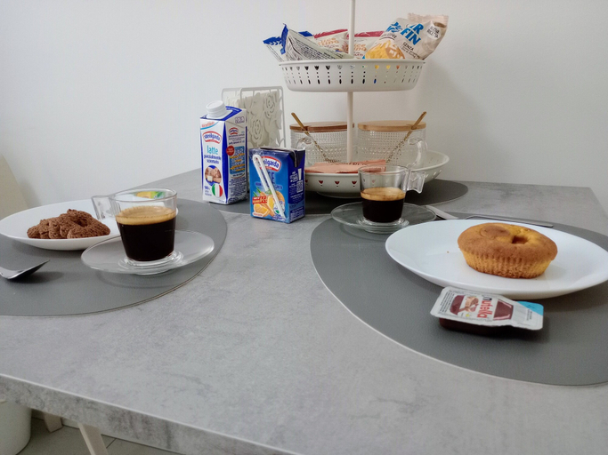 Food & Drinks 5, La Piazza, Ancona
