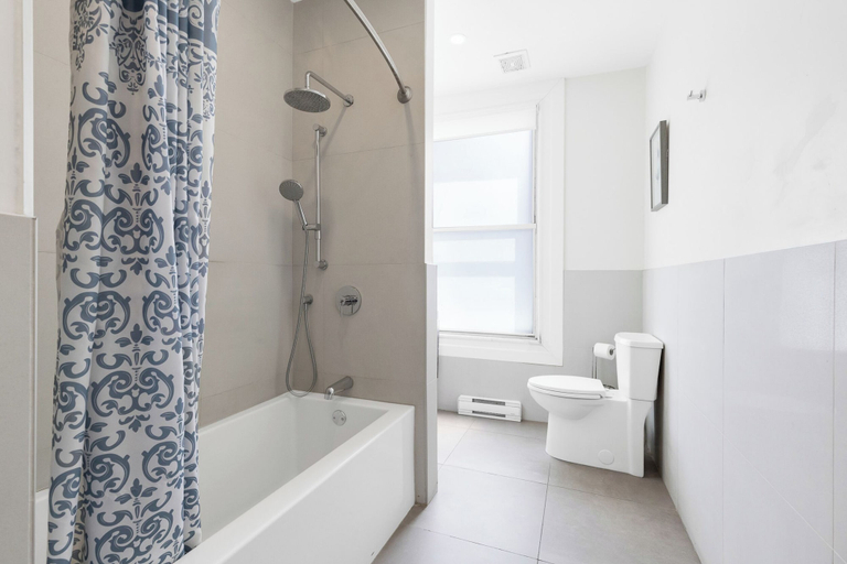 Bathroom 3, Plateau Prime Residence, Montréal