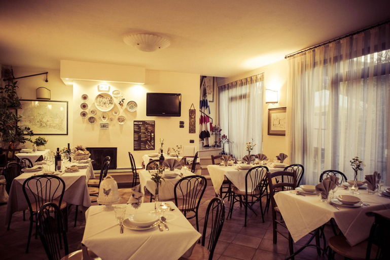 Food & Drinks 3, Piccolo Chianti, Siena