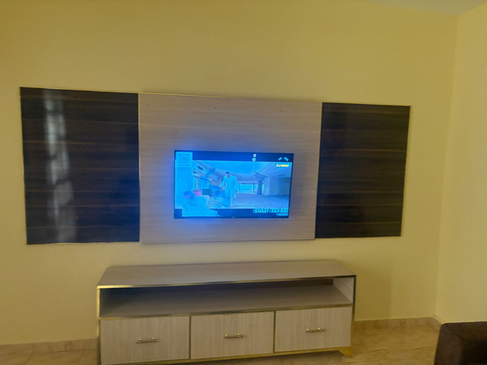 Interior 5, Apartment Sleeps 6 With Free Parking, Dakar