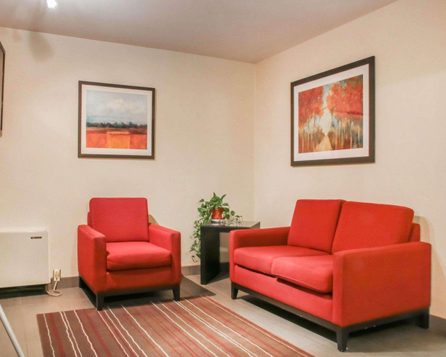 Public Area 3, Comfort Inn South, Division No. 11