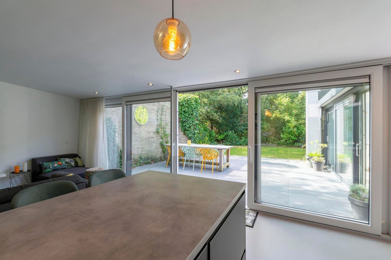 Others 5, Bungalow in Sint Maartenszee with Garden Views, Zijpe