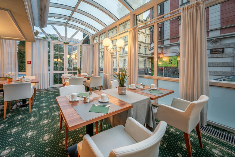 Food & Drinks 5, Hotel Neue Post I self check-in, Innsbruck