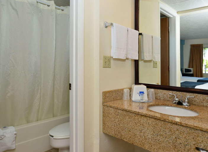 Bathroom 4, Americas Best Value Inn Bradenton Sarasota, Manatee