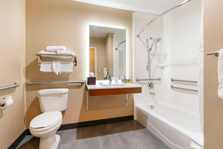 Bathroom 4, Best Western Plus Bend North, Deschutes