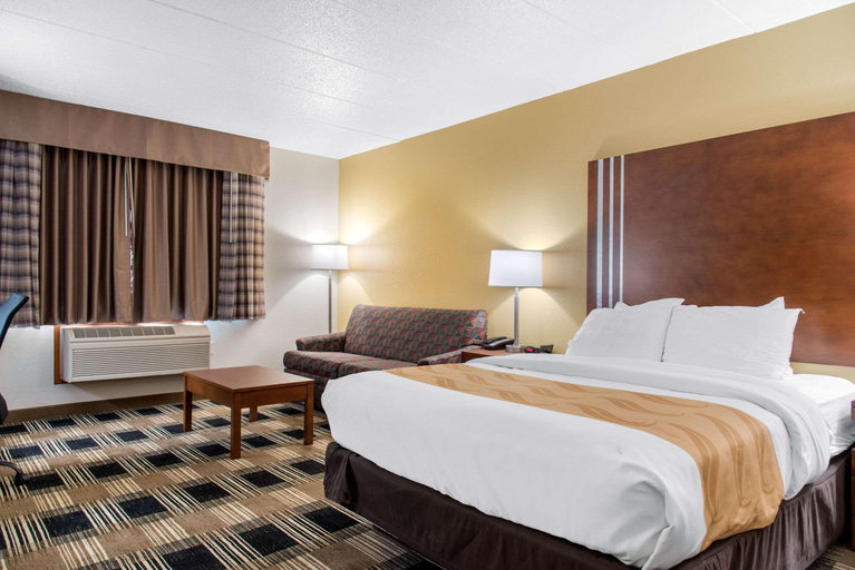 Bedroom 3, Quality Inn Rochester Area, Olmsted