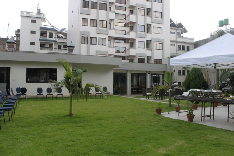 Exterior & Views