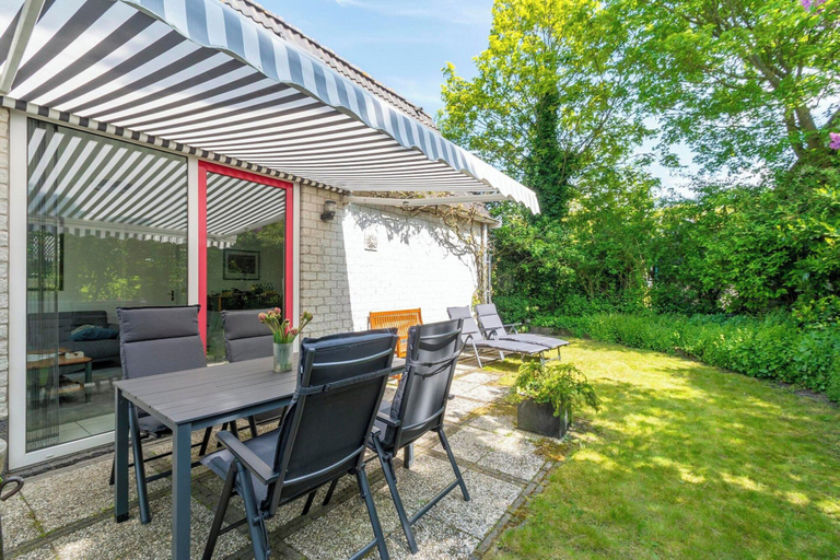 Balcony 2, Holiday Home Near Dutch Beach With Pool, Zijpe