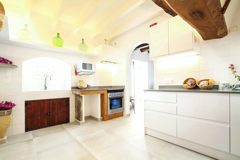 Others 2, Villa Crever, Baleares