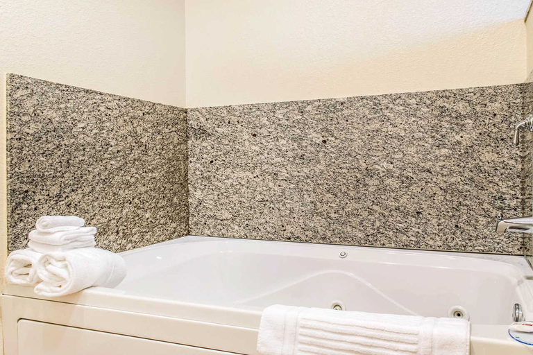 Bathroom 4, Comfort Inn & Suites Sheridan, Sheridan