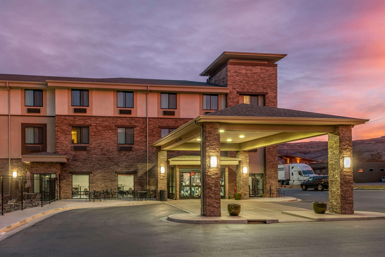 Exterior & Views 1, Sleep Inn & Suites Moab, Grand