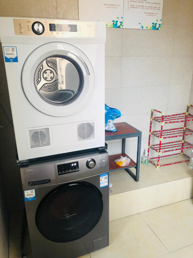 Bathroom, Morninginn, Humanities and Technology College, Loudi