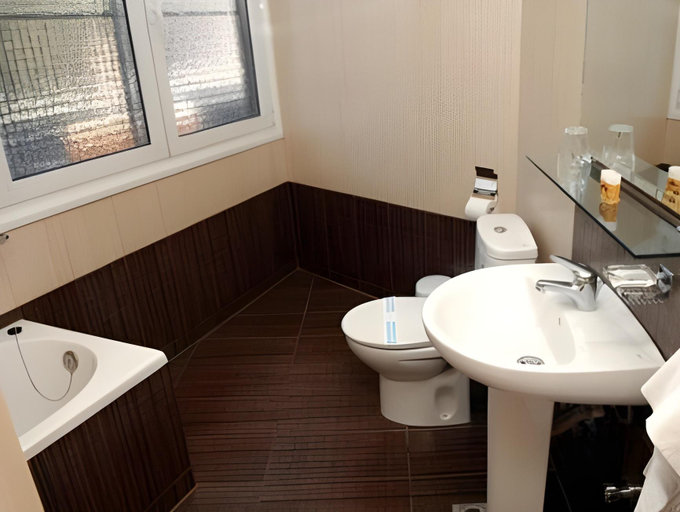 Bathroom, Demócrito, East Macedonia and Thrace