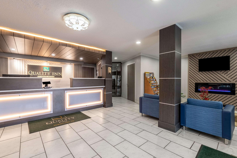 Public Area 2, Quality Inn Cleveland North, Bradley