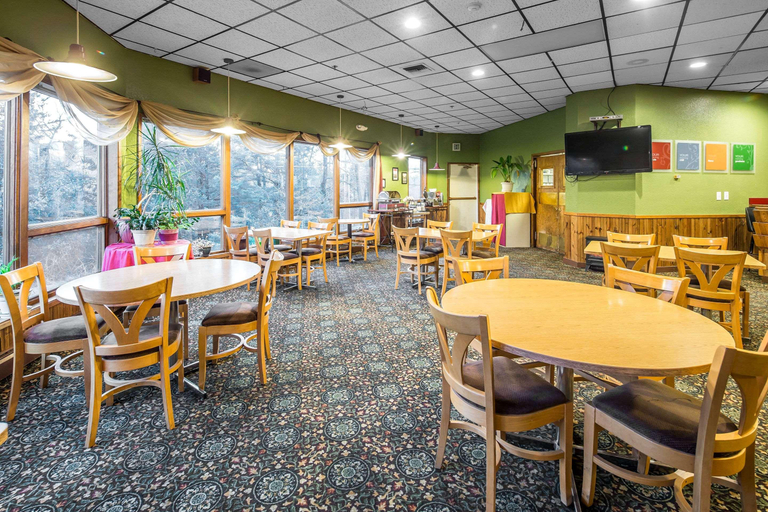 Food & Drinks 5, Quality Inn Kodiak, Kodiak Island