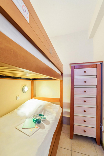 Bedroom 3, SOWELL HOTELS Ardeche, Ardèche