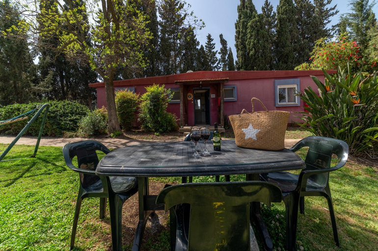 Others 4, Mizra Guest House