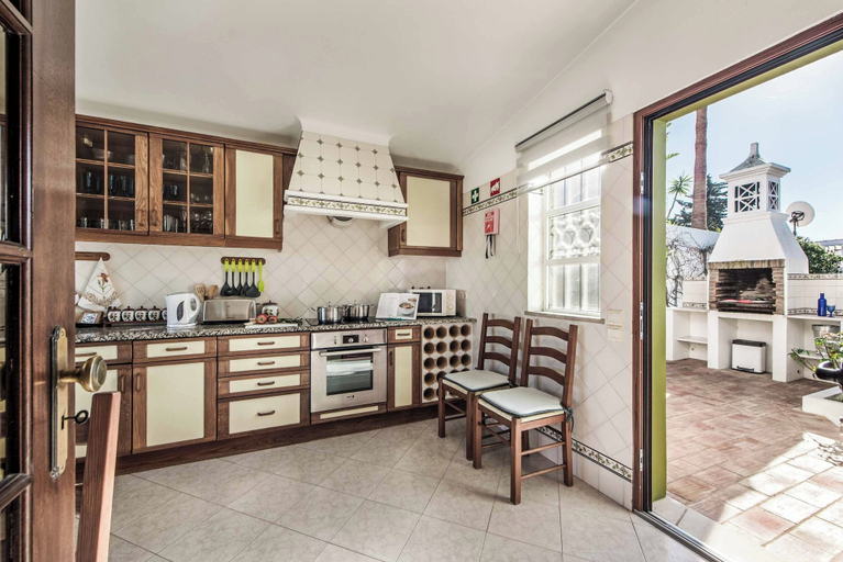 Others 5, Villa Cardona, Albufeira