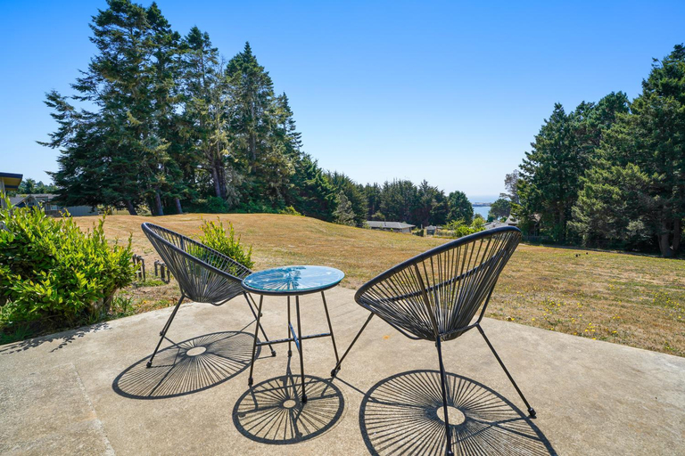 Others 3, Mendo Bungalow, Mendocino