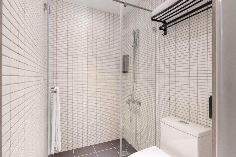 Bathroom 4, Jia's Inn, Kaohsiung