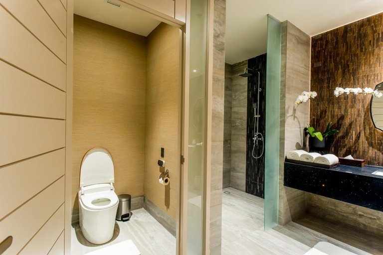 Bathroom 4, Brittany Hotel Villar City, Bacoor