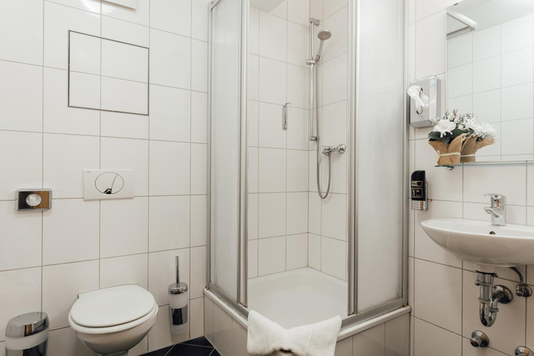 Bathroom 4, Hotel Andra Munchen, München