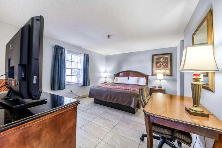 Bedroom 2, Rodeway Inn & Suites Haines City - Winter Haven, Polk
