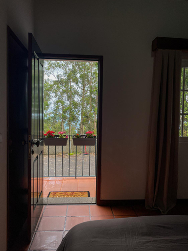 Others 5, Habitacion santo antonio, Funchal