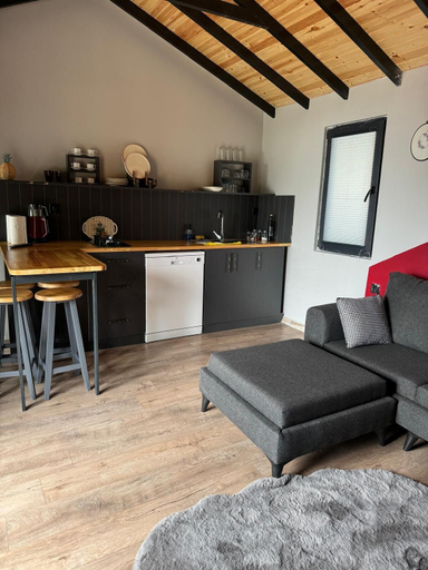 Others 4, Ordu Bungalov Loın Du Monde, Perşembe